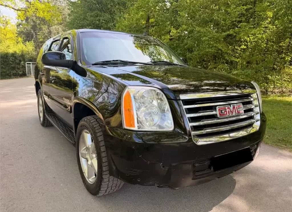 GMC Yukon 6.0L V8 4WD - 8 Plätze 07/2008-photo-1