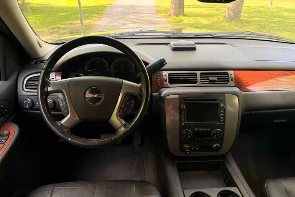 GMC Yukon 6.0L V8 4WD - 8 Plätze 07/2008-photo-7