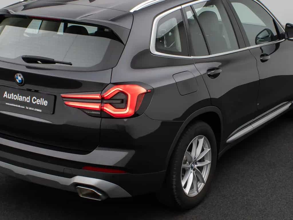 BMW X3 xD20d Panorama Kamera DAB HiFi Komfort Alarm 06/2022-photo-16
