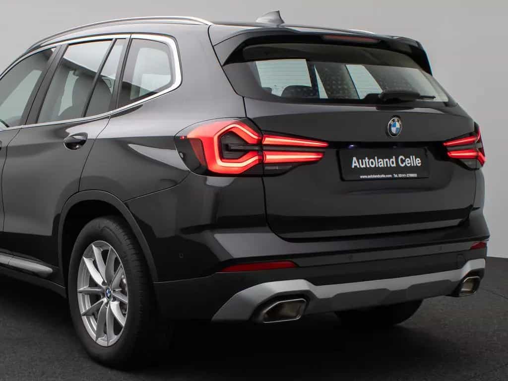 BMW X3 xD20d Panorama Kamera DAB HiFi Komfort Alarm 06/2022-photo-17