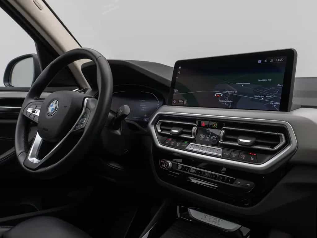 BMW X3 xD20d Panorama Kamera DAB HiFi Komfort Alarm 06/2022-photo-27