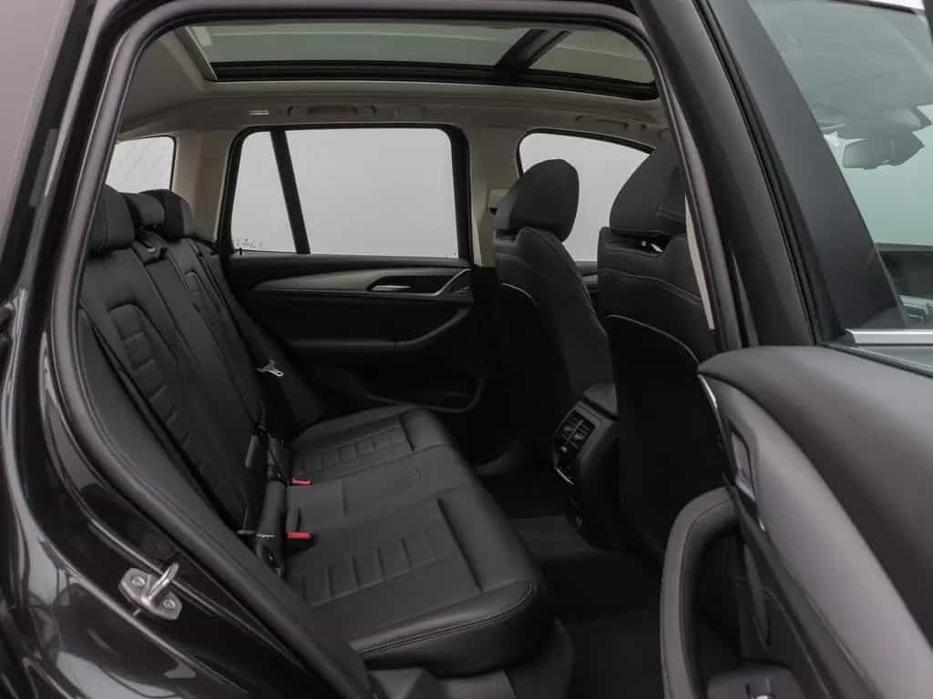 BMW X3 xD20d Panorama Kamera DAB HiFi Komfort Alarm 06/2022-photo-31