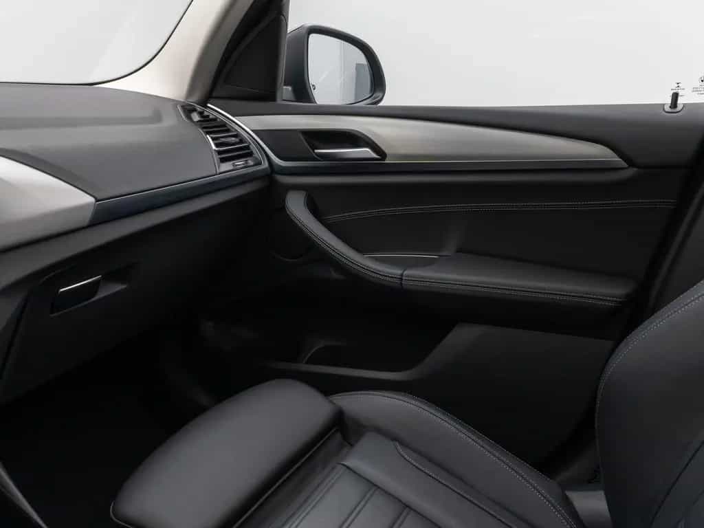 BMW X3 xD20d Panorama Kamera DAB HiFi Komfort Alarm 06/2022-photo-39
