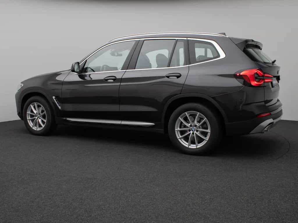 BMW X3 xD20d Panorama Kamera DAB HiFi Komfort Alarm 06/2022-photo-9