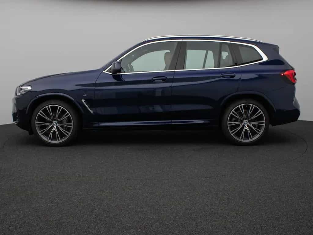 BMW X3 xD30d M Sport Panoram Kamera DAB HiFi AHK 21" 10/2022-photo-10