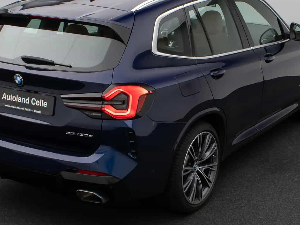 BMW X3 xD30d M Sport Panoram Kamera DAB HiFi AHK 21" 10/2022-photo-13