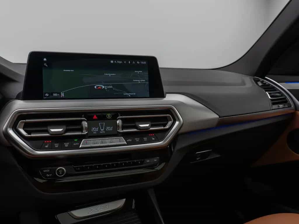 BMW X3 xD30d M Sport Panoram Kamera DAB HiFi AHK 21" 10/2022-photo-20