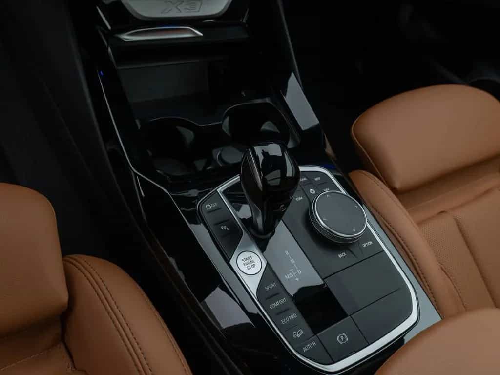 BMW X3 xD30d M Sport Panoram Kamera DAB HiFi AHK 21" 10/2022-photo-21