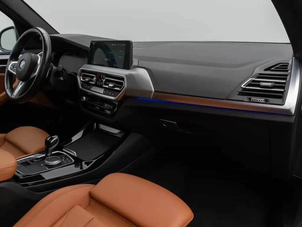 BMW X3 xD30d M Sport Panoram Kamera DAB HiFi AHK 21" 10/2022-photo-22