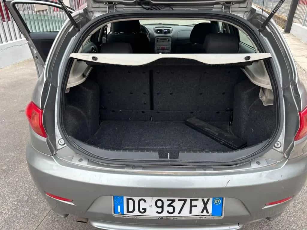 Alfa Romeo 147 1.6 16V TS (105) 5 porte Distinct 03/2007-photo-11