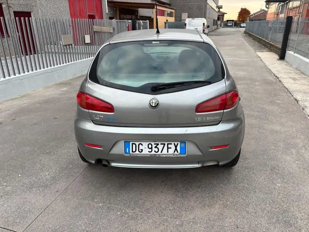 Alfa Romeo 147 1.6 16V TS (105) 5 porte Distinct 03/2007-photo-5