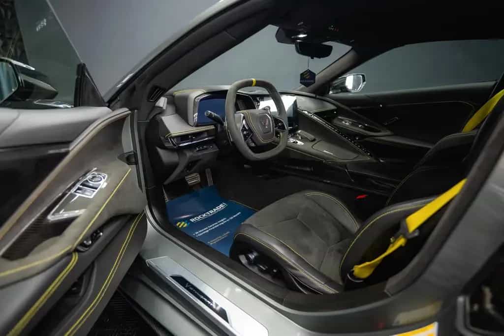 Corvette C8 Stingray 3LT Targa Z51 Performa. Lift Carbon 09/2023-photo-27