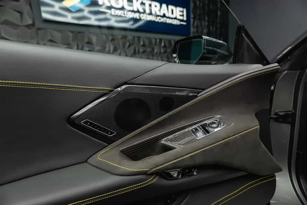 Corvette C8 Stingray 3LT Targa Z51 Performa. Lift Carbon 09/2023-photo-29