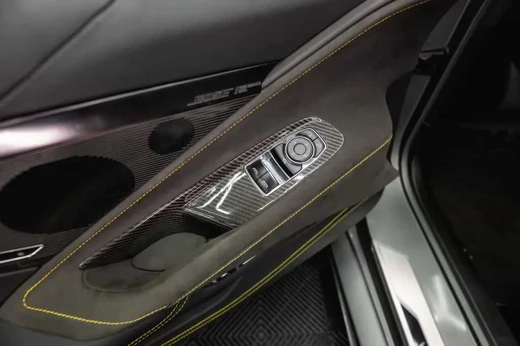 Corvette C8 Stingray 3LT Targa Z51 Performa. Lift Carbon 09/2023-photo-30