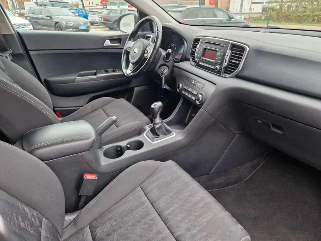 Kia Sportage Attract+Scheckheft+AHK+HU und Öl neu 07/2016-photo-17