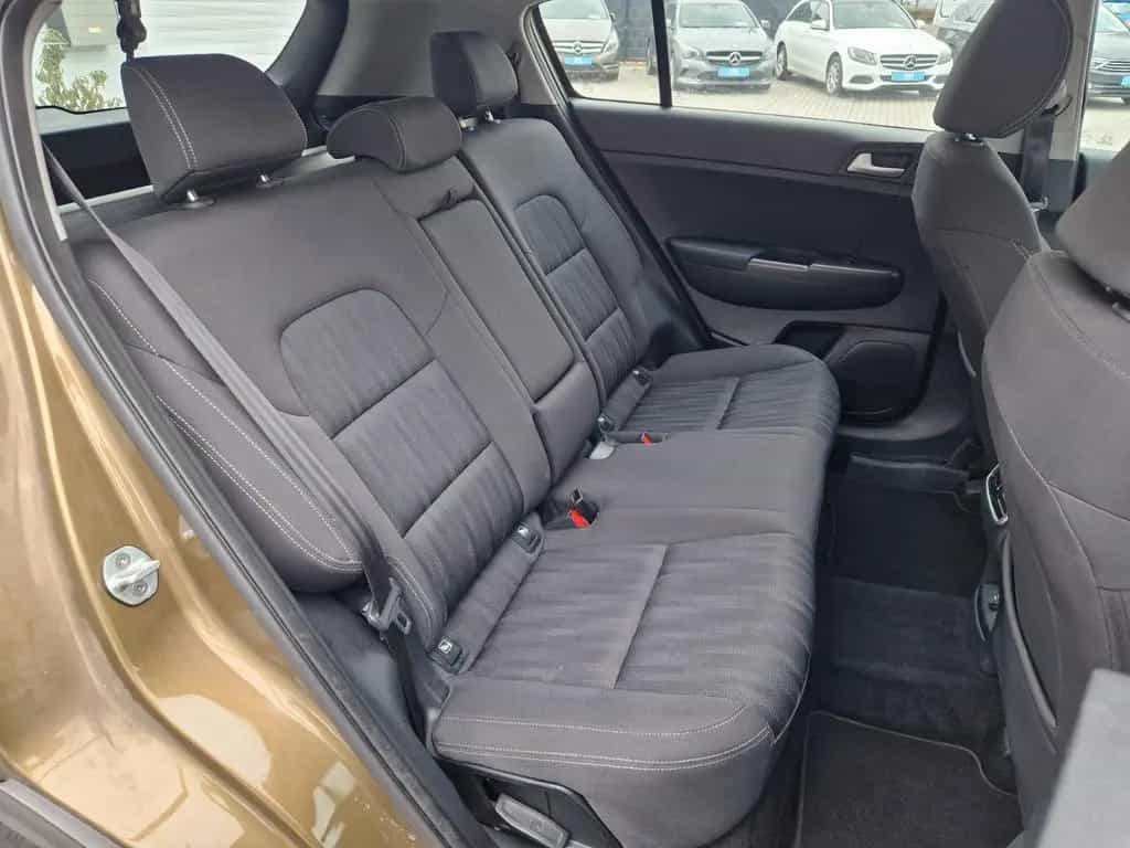 Kia Sportage Attract+Scheckheft+AHK+HU und Öl neu 07/2016-photo-18