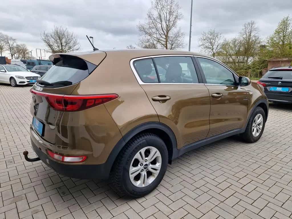 Kia Sportage Attract+Scheckheft+AHK+HU und Öl neu 07/2016-photo-2