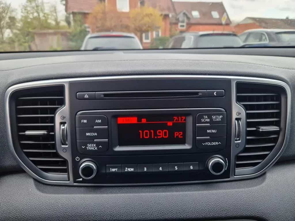 Kia Sportage Attract+Scheckheft+AHK+HU und Öl neu 07/2016-photo-20