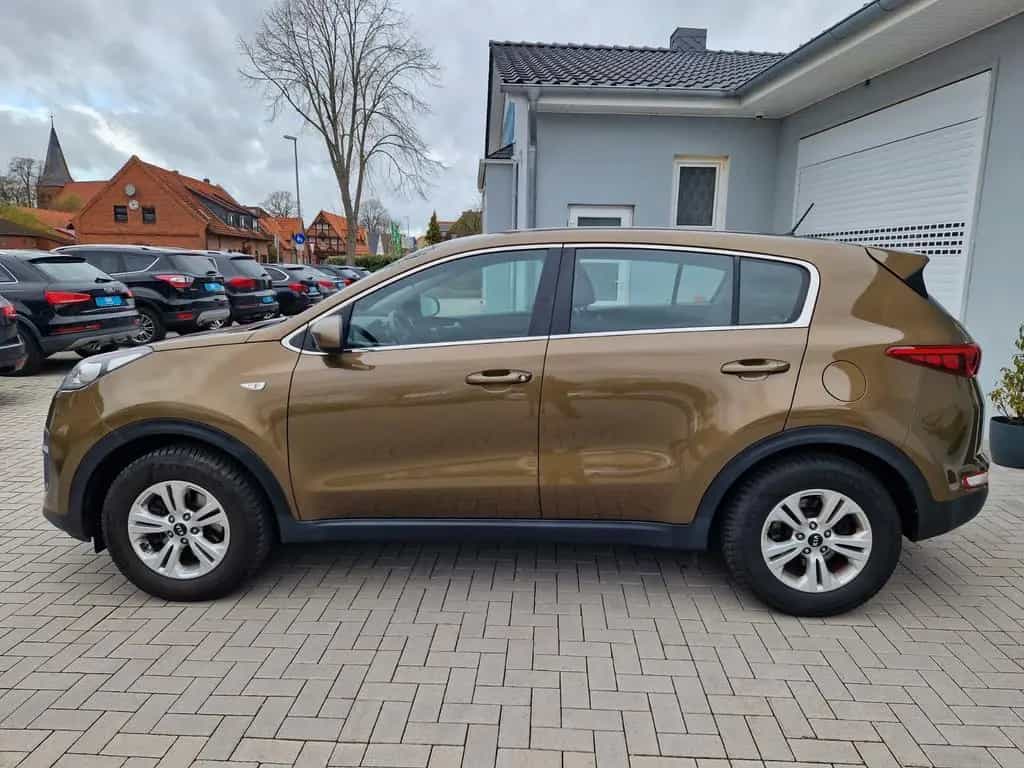 Kia Sportage Attract+Scheckheft+AHK+HU und Öl neu 07/2016-photo-5