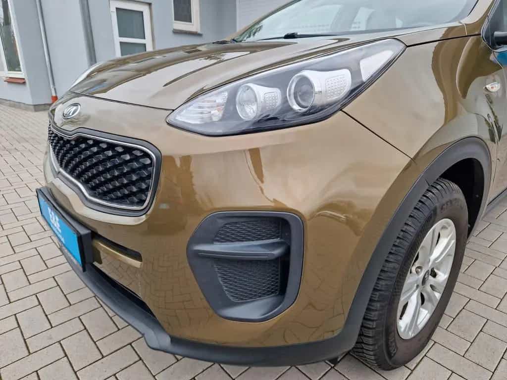 Kia Sportage Attract+Scheckheft+AHK+HU und Öl neu 07/2016-photo-8