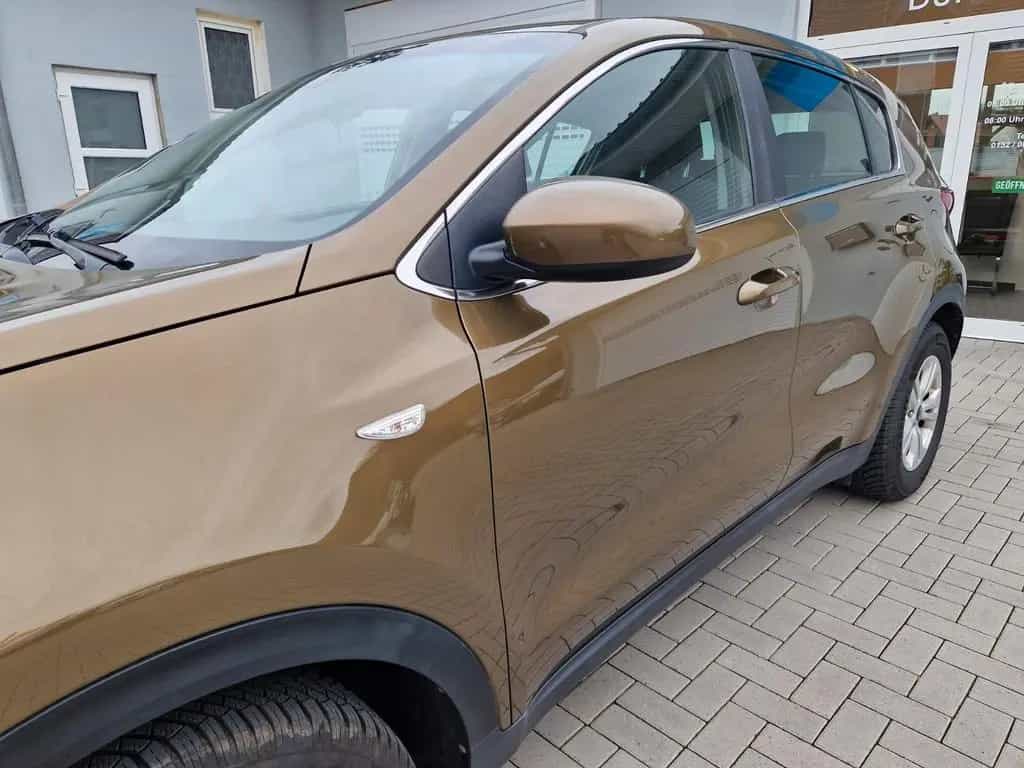 Kia Sportage Attract+Scheckheft+AHK+HU und Öl neu 07/2016-photo-9