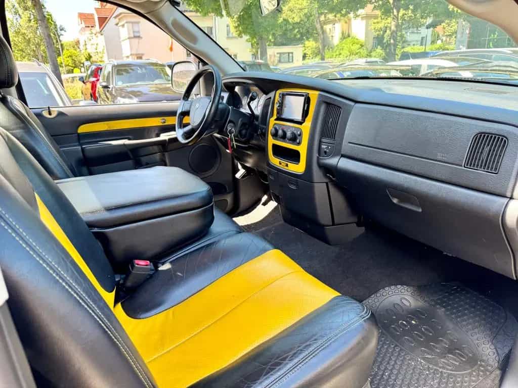 Dodge RAM 5,7 V8 Hemi *Rumble Bee*LPG+AHK+Leder*HU neu 01/2004-photo-19