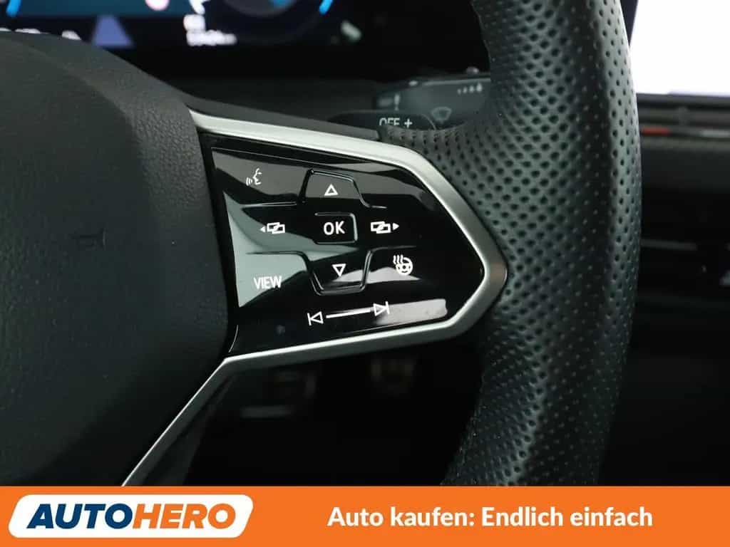 Volkswagen Golf VIII 1.5 eTSI ACT R-Line Aut.*NAVI*PDC*ACC* 11/2021-photo-23