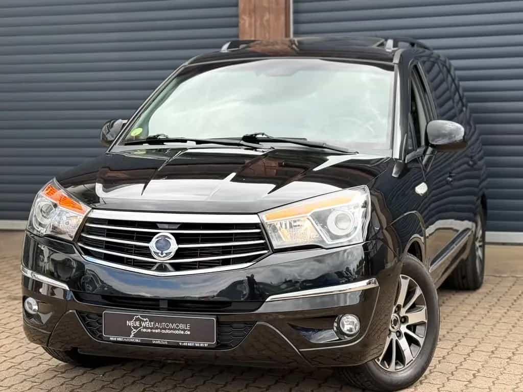 Ssangyong Rodius Aut Saphire 4W/Leder/7-Sitze/SDach/SHZ/ 05/2016-photo-1