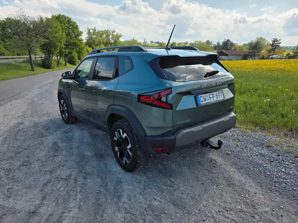 Dacia Duster Mild Hybrid 130 4x4 Extreme Extreme 06/2024-photo-2