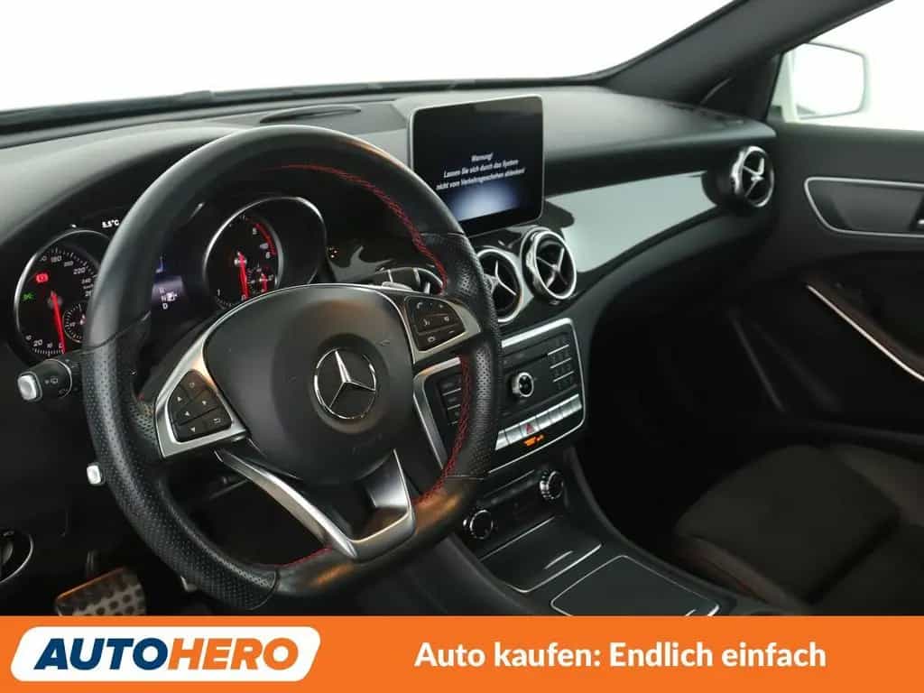 Mercedes-Benz GLA 220 d 4Matic AMG Line Aut.*LED*NAVI*TEMPO* 10/2018-photo-10