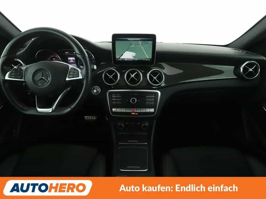 Mercedes-Benz GLA 220 d 4Matic AMG Line Aut.*LED*NAVI*TEMPO* 10/2018-photo-11