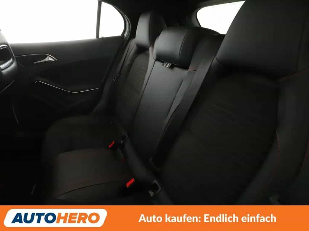 Mercedes-Benz GLA 220 d 4Matic AMG Line Aut.*LED*NAVI*TEMPO* 10/2018-photo-13