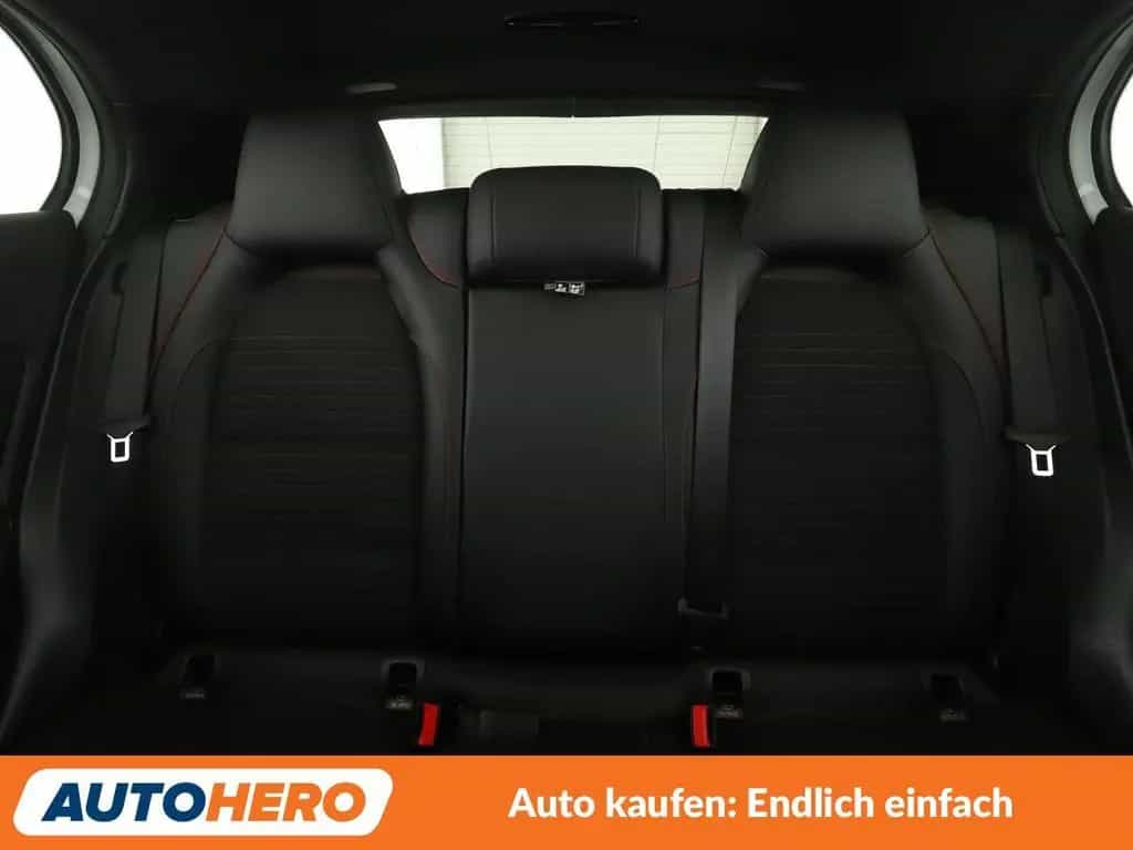 Mercedes-Benz GLA 220 d 4Matic AMG Line Aut.*LED*NAVI*TEMPO* 10/2018-photo-15