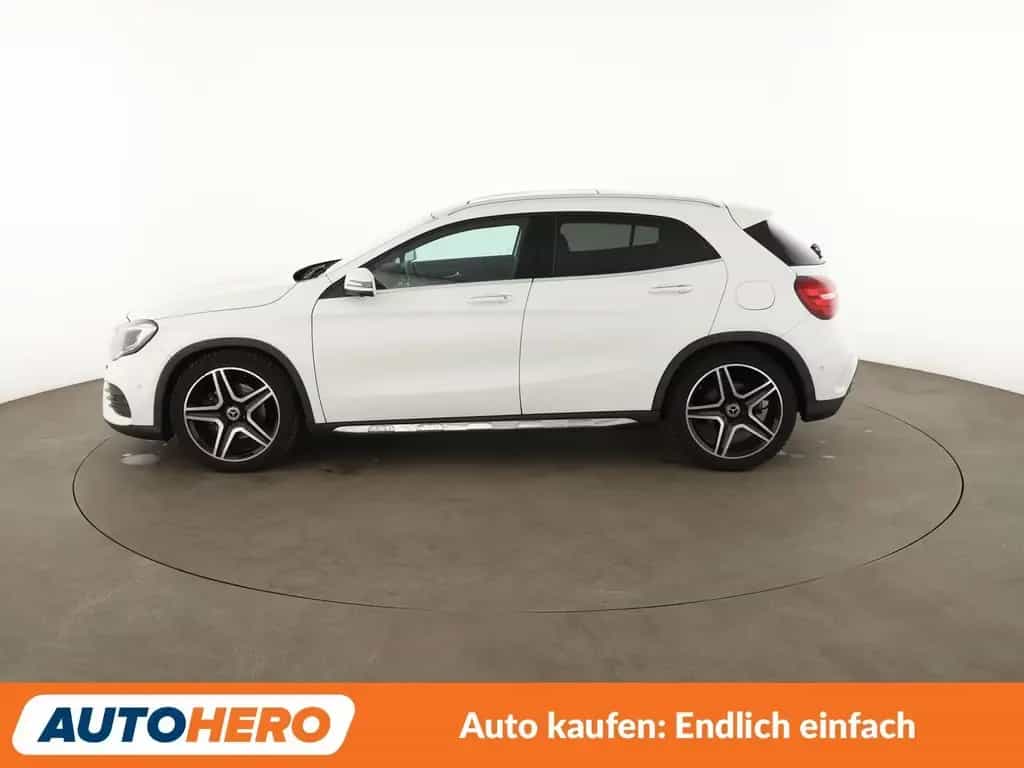 Mercedes-Benz GLA 220 d 4Matic AMG Line Aut.*LED*NAVI*TEMPO* 10/2018-photo-2