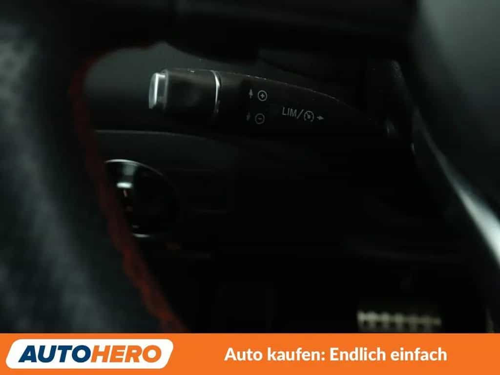 Mercedes-Benz GLA 220 d 4Matic AMG Line Aut.*LED*NAVI*TEMPO* 10/2018-photo-27