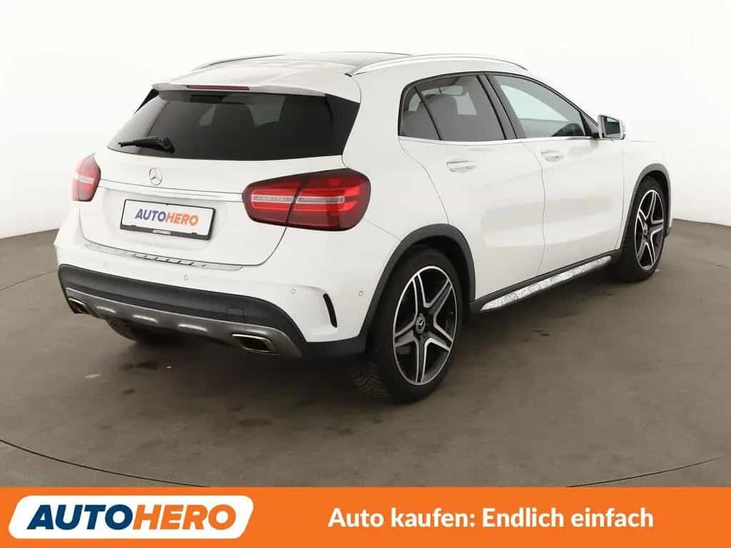 Mercedes-Benz GLA 220 d 4Matic AMG Line Aut.*LED*NAVI*TEMPO* 10/2018-photo-5