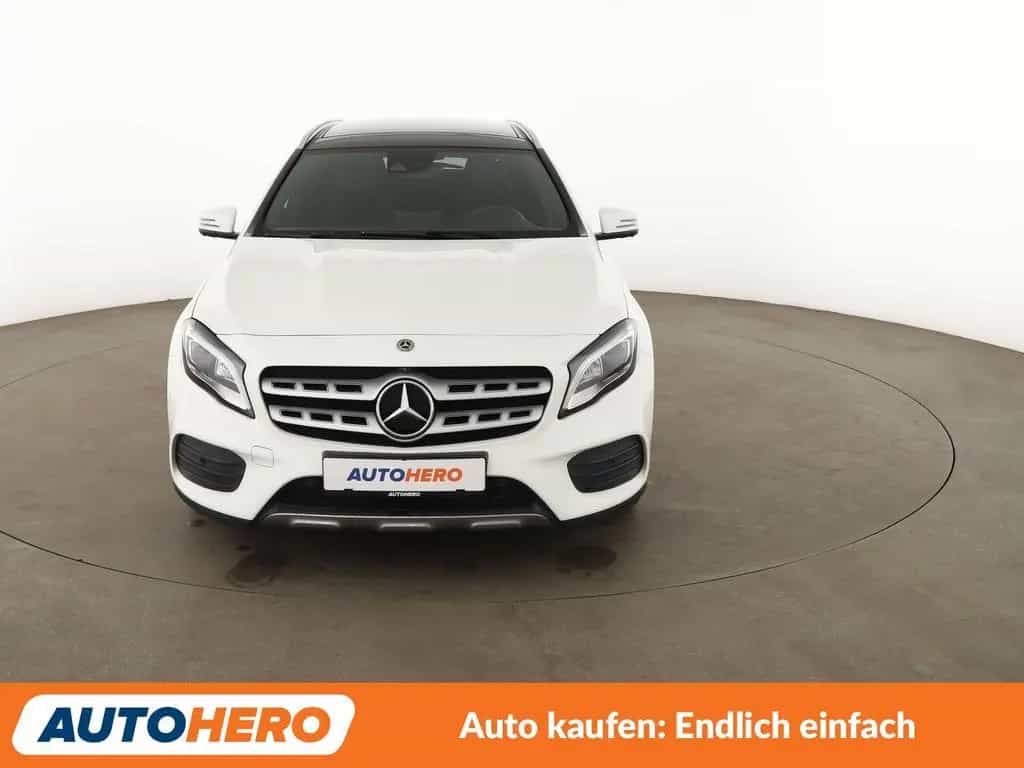 Mercedes-Benz GLA 220 d 4Matic AMG Line Aut.*LED*NAVI*TEMPO* 10/2018-photo-8