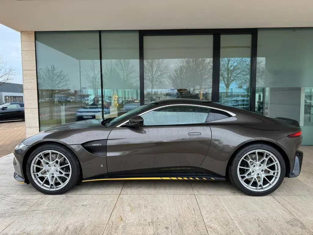 Aston Martin V8 Vantage 007 Edition *Aston Martin Memmingen* 08/2021-photo-1