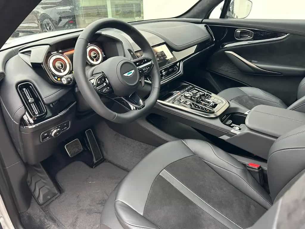 Aston Martin DBX 4.0 V8 DBX707 / Lunar White 03/2025-photo-10