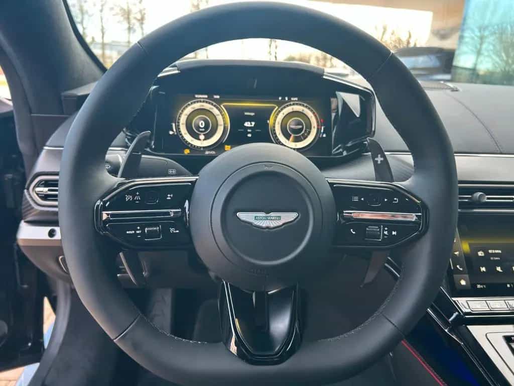 Aston Martin V8 Vantage Next Generation null-photo-13