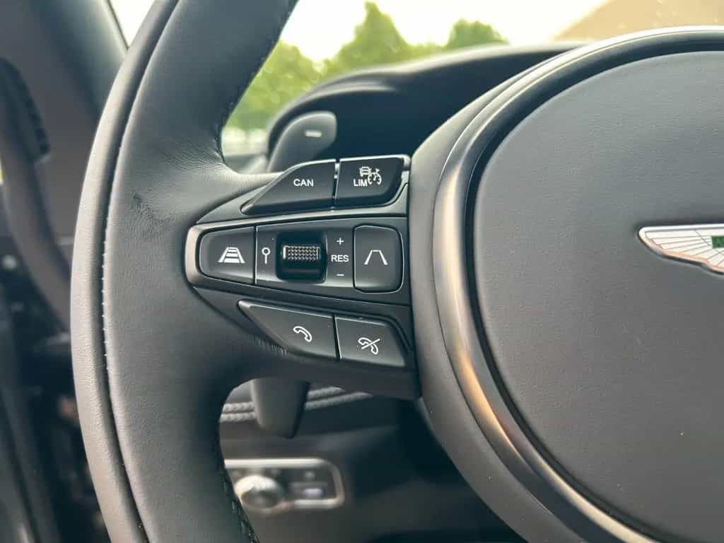 Aston Martin DBX 707 - Aston Martin Memmingen 07/2024-photo-12