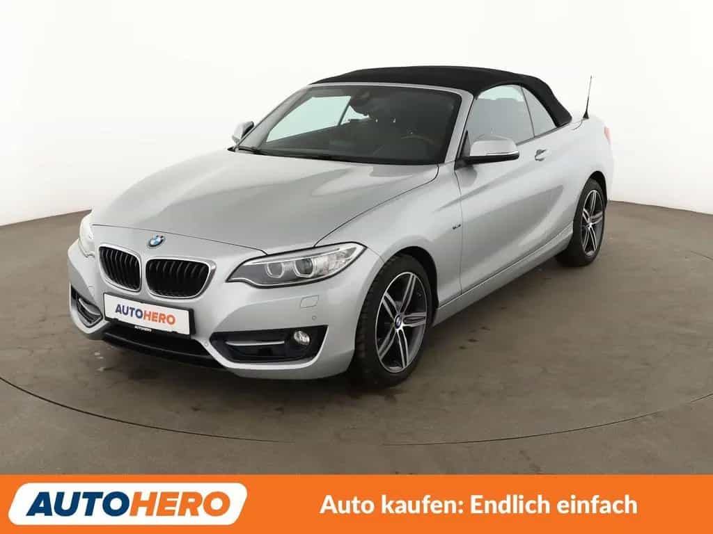 BMW 2 Series 220i Sport Line Aut.*NAVI*TEMPO*PDC*SHZ* 06/2015-photo-0