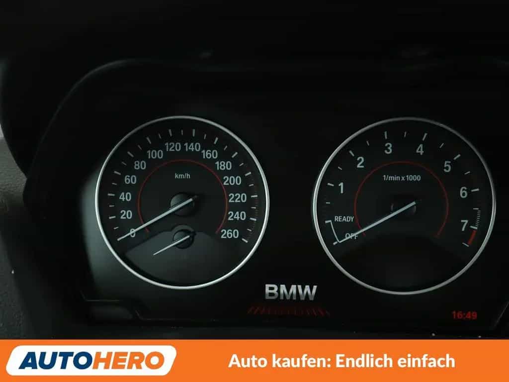 BMW 2 Series 220i Sport Line Aut.*NAVI*TEMPO*PDC*SHZ* 06/2015-photo-19