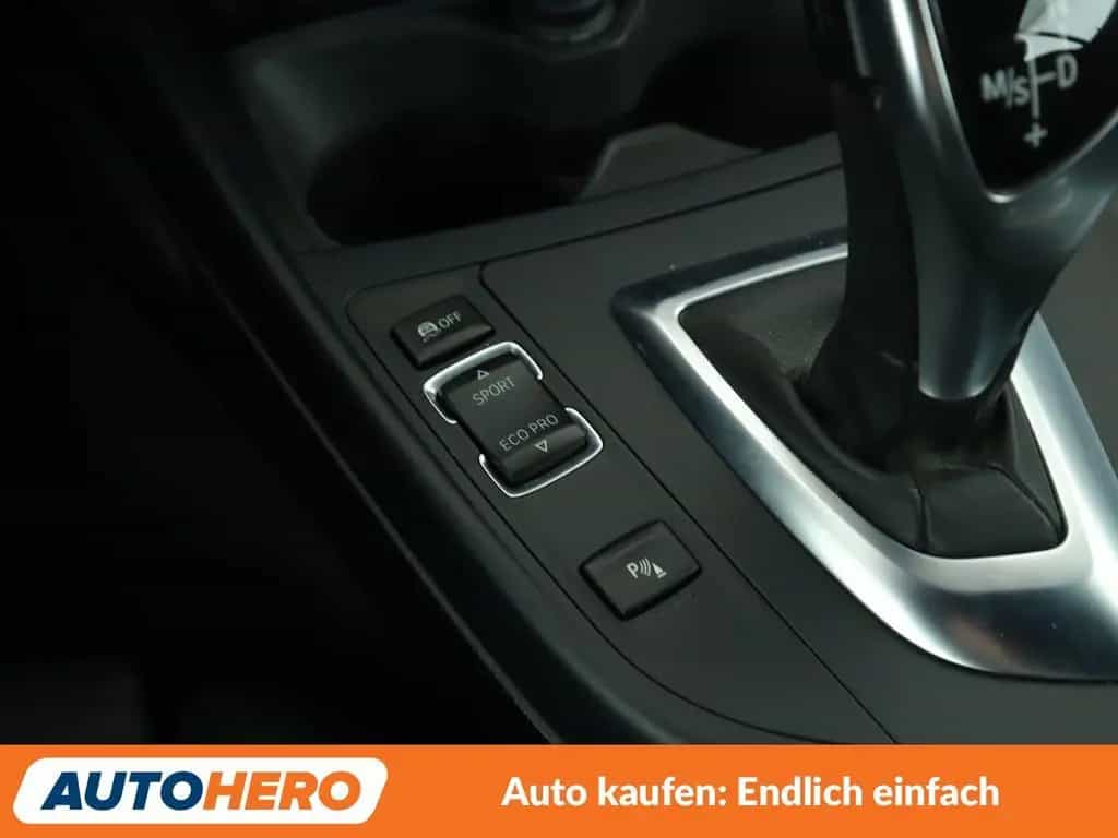 BMW 2 Series 220i Sport Line Aut.*NAVI*TEMPO*PDC*SHZ* 06/2015-photo-25