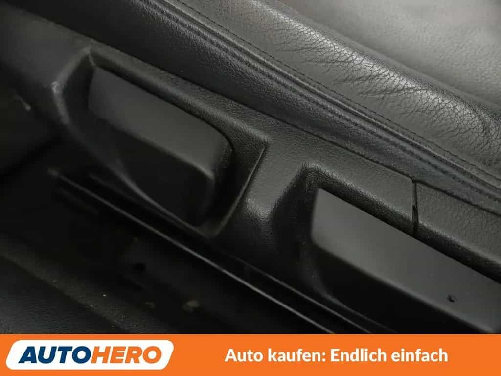 BMW 2 Series 220i Sport Line Aut.*NAVI*TEMPO*PDC*SHZ* 06/2015-photo-30