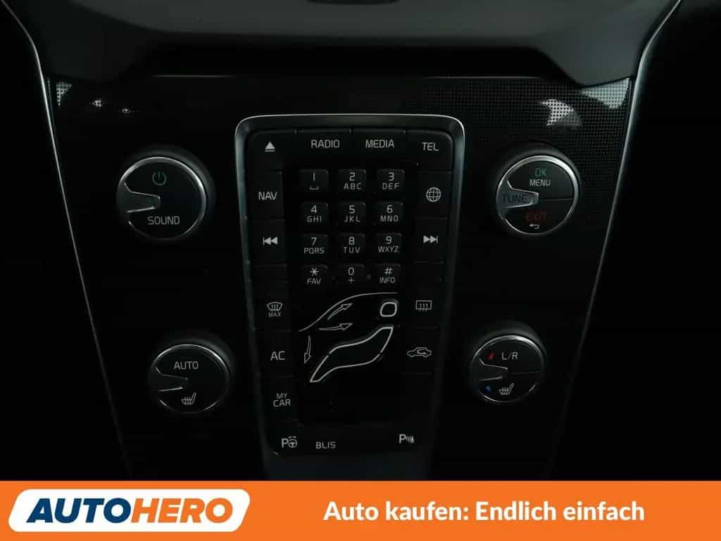 Volvo V40 2.0 T2 Momentum*NAVI*LED*TEMPO*CAM*PDC*SHZ* 12/2017-photo-21