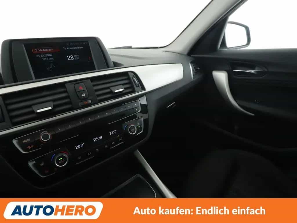 BMW 118 i Advantage *LED*TEMPO*PDC*SHZ*KLIMA* 01/2018-photo-24