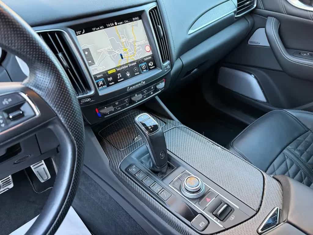 Maserati Levante Trofeo Q4 3.8 V8 Alcantara ACC Sitzheiz. 07/2020-photo-20