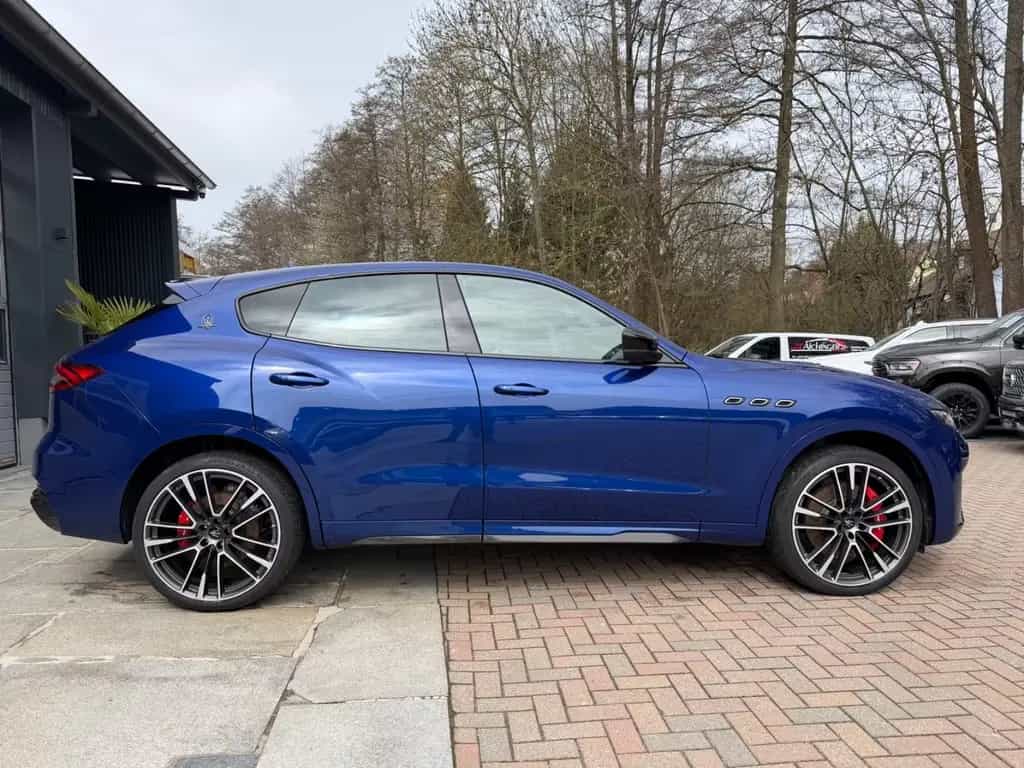 Maserati Levante Trofeo Q4 3.8 V8 Alcantara ACC Sitzheiz. 07/2020-photo-3