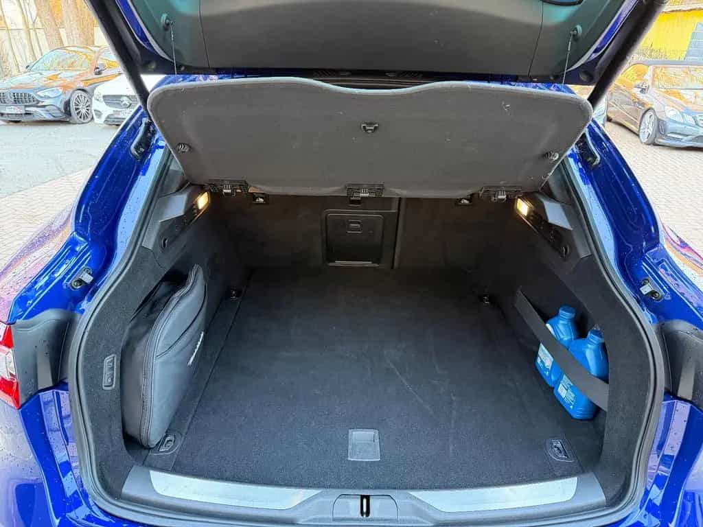 Maserati Levante Trofeo Q4 3.8 V8 Alcantara ACC Sitzheiz. 07/2020-photo-32